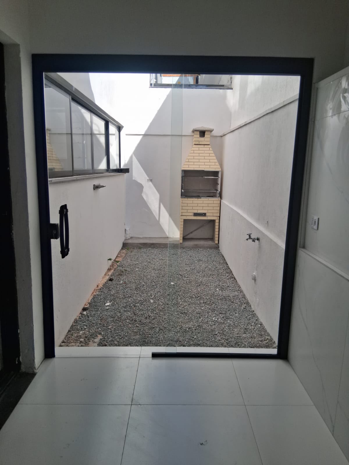 Porta em vidro em projeto apresentado pela Vitre